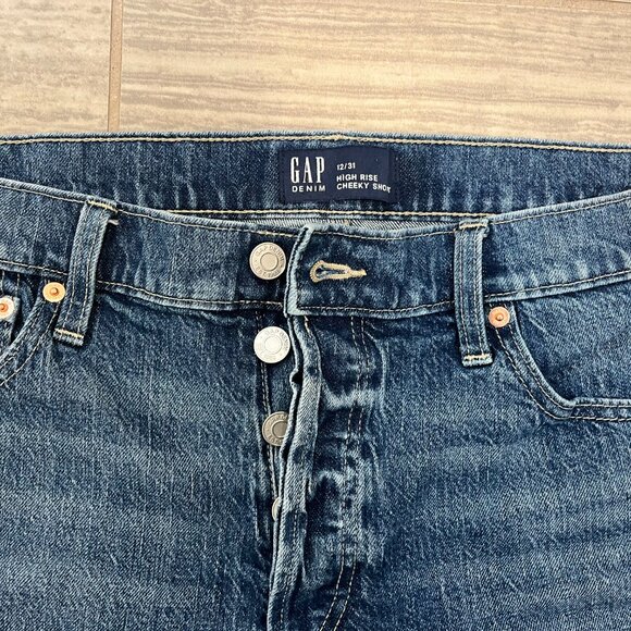 Gap Womens High Rise Cheeky Short 12/31 Button Fly, Perfect Condition - Picture 2 of 4
